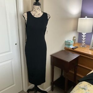 Knit dress with back cut outs